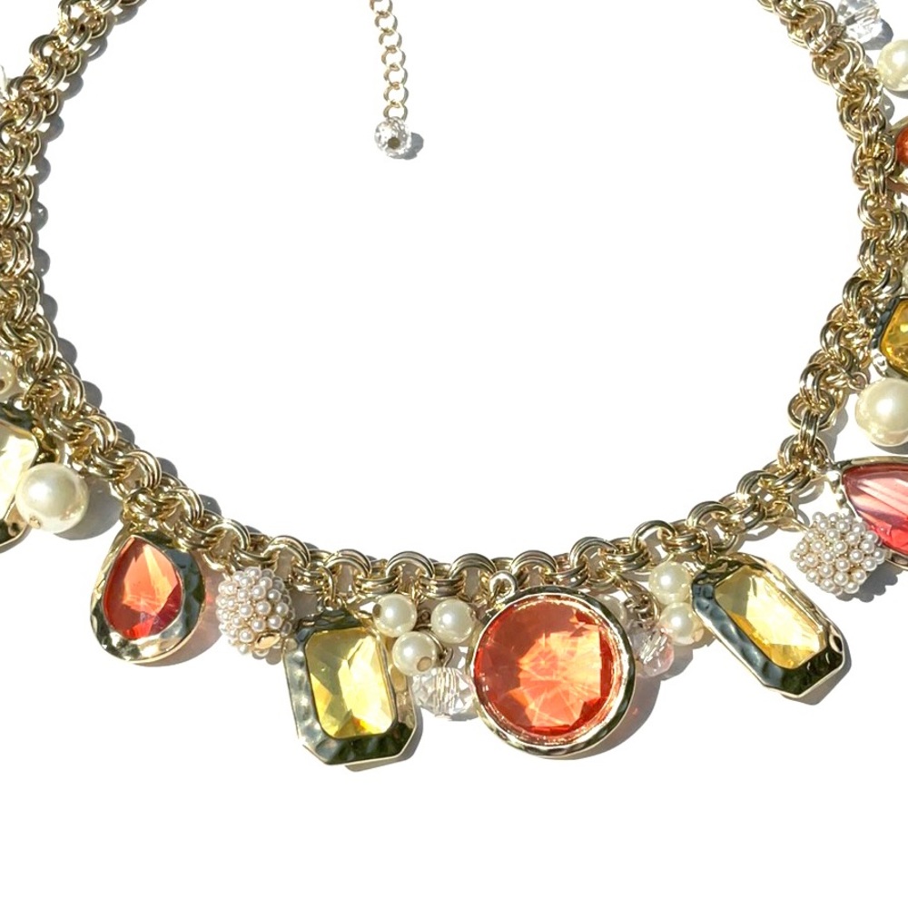 WHBM CORAL & PEARL CHARM NECKLACE - Picture 4 of 5
